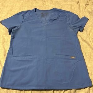 Figs 3 pocket scrub top